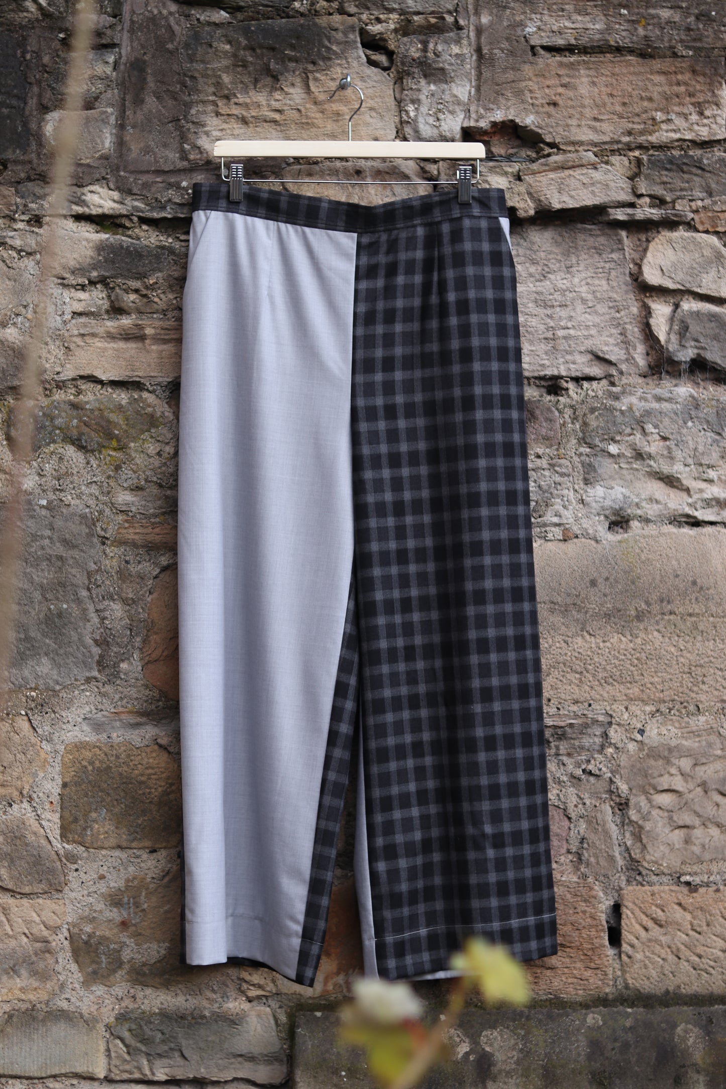 Monochrome wool trousers - Size UK16